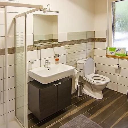 Dvoriste Lomnice nad Lužnicí