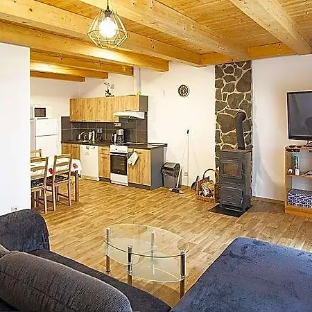 Dvoriste Lodge *